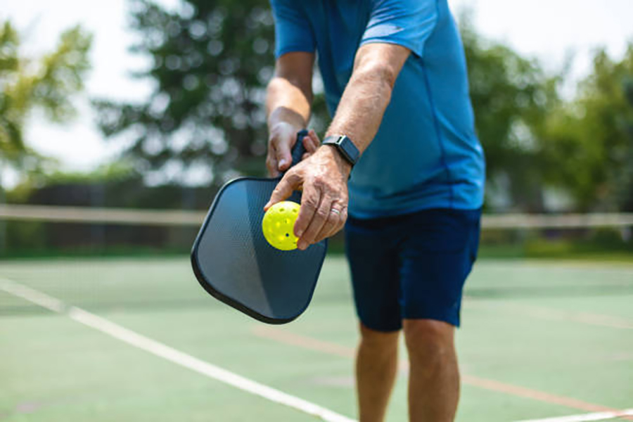 cách giao bóng pickleball